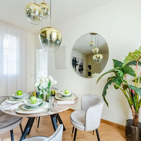 Luxurious Modern In Appartamento