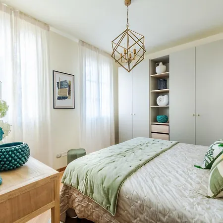 Luxurious Modern In