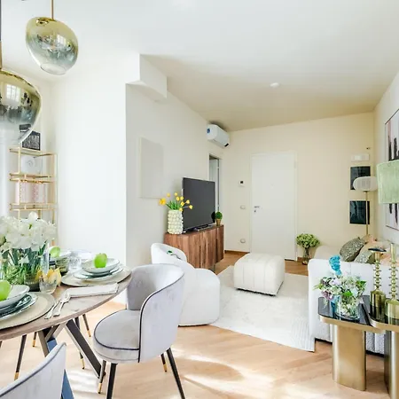Luxurious Modern In Lucca
